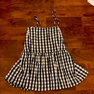 Size M gingham print flirty peplum tank